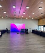 Alquiler de Pantallas LED en Barcelona e Ibiza: El Futuro de la Comunicación Visual en Eventos Corporativos y la Industria MICE