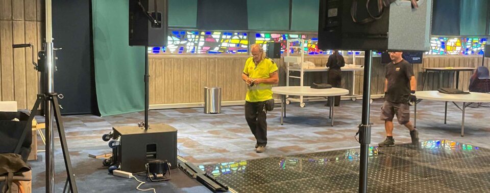 Alquiler altavoces para cena de empresa en Barcelona